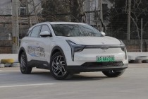 2021款哪吒U Pro：10多万电动车的性价比之选