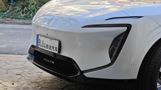 25万级别新能源车型：阿维塔07、小米SU8与特斯拉Model Y的颜值与档次之争