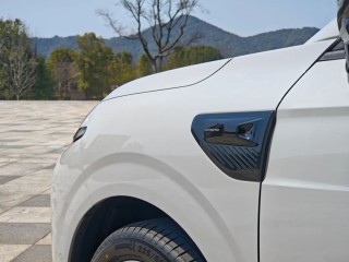零跑B10驾乘体验：12.98万带激光雷达的智驾SUV，性价比之王实至名归