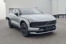 沃尔沃EX30 Cross Country跨界越野版亮相工信部目录，2025年国内市场首发