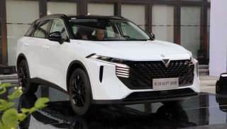东风日产启辰全新紧凑级SUV“大V”亮相，主打年轻化运动风格