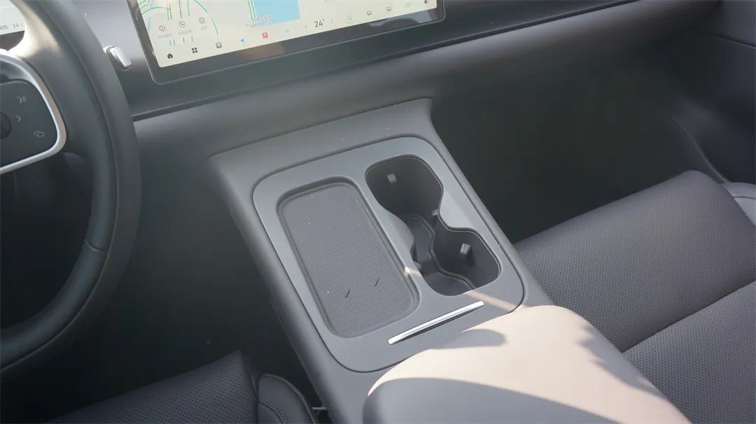 独立评测零跑C10纯电版：卖得好全靠使劲卷？  第6张