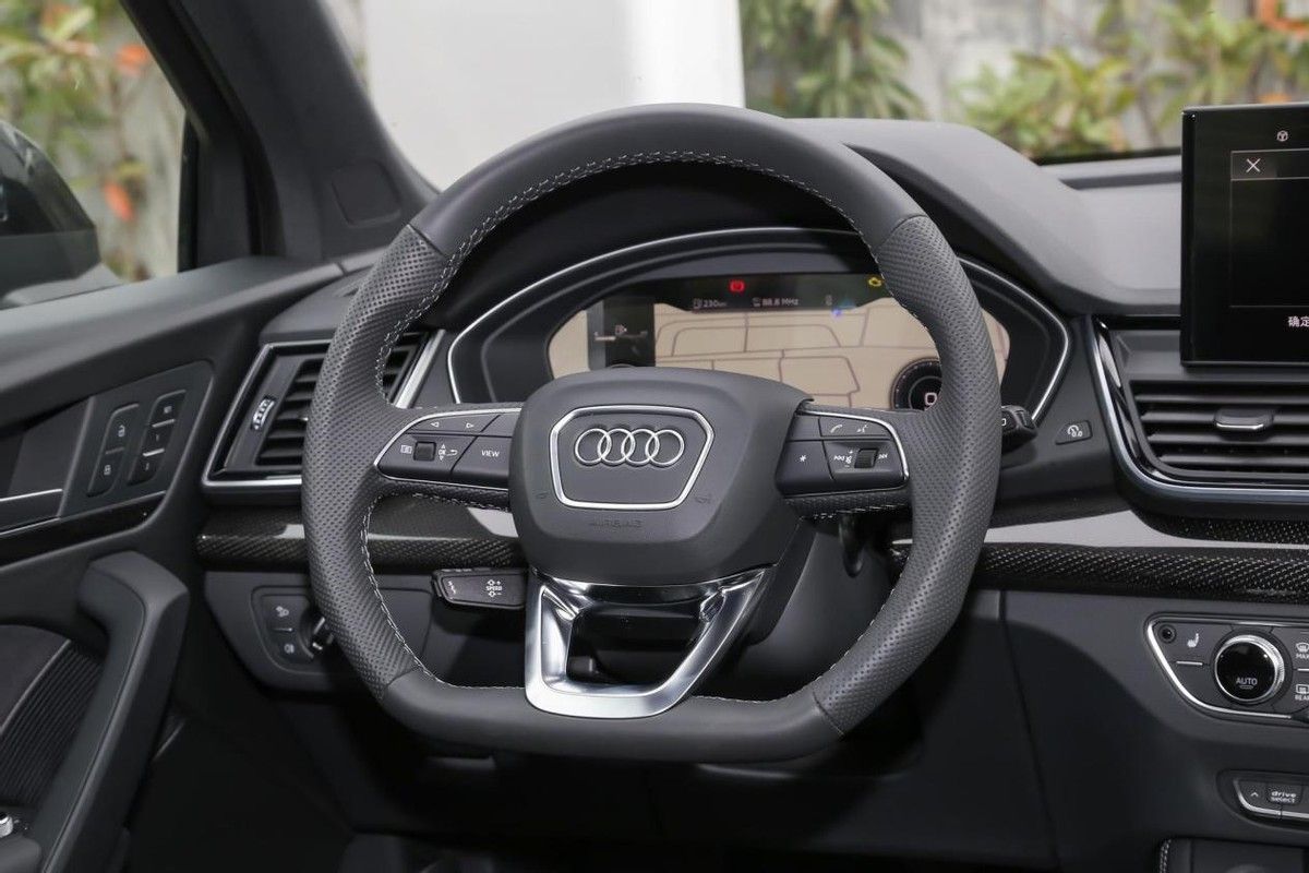 奥迪Q5L Sportback 2022款 40 TFSI 时尚型：动感外观与丰富配置的轿跑SUV  第8张