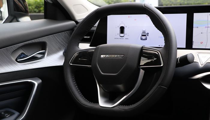 东风日产启辰全新紧凑级SUV“大V”亮相，主打年轻化运动风格  第12张