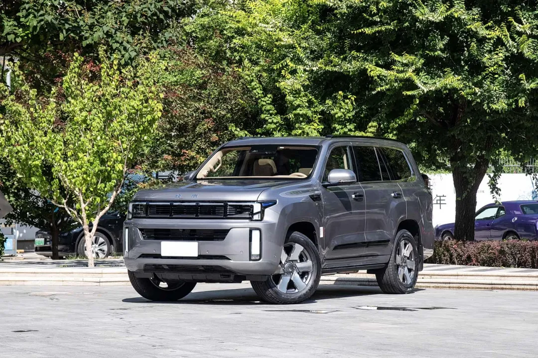 新款奔驰S级内外大升级！多款新车盘点，红旗HS6 PHEV气场全开  第1张