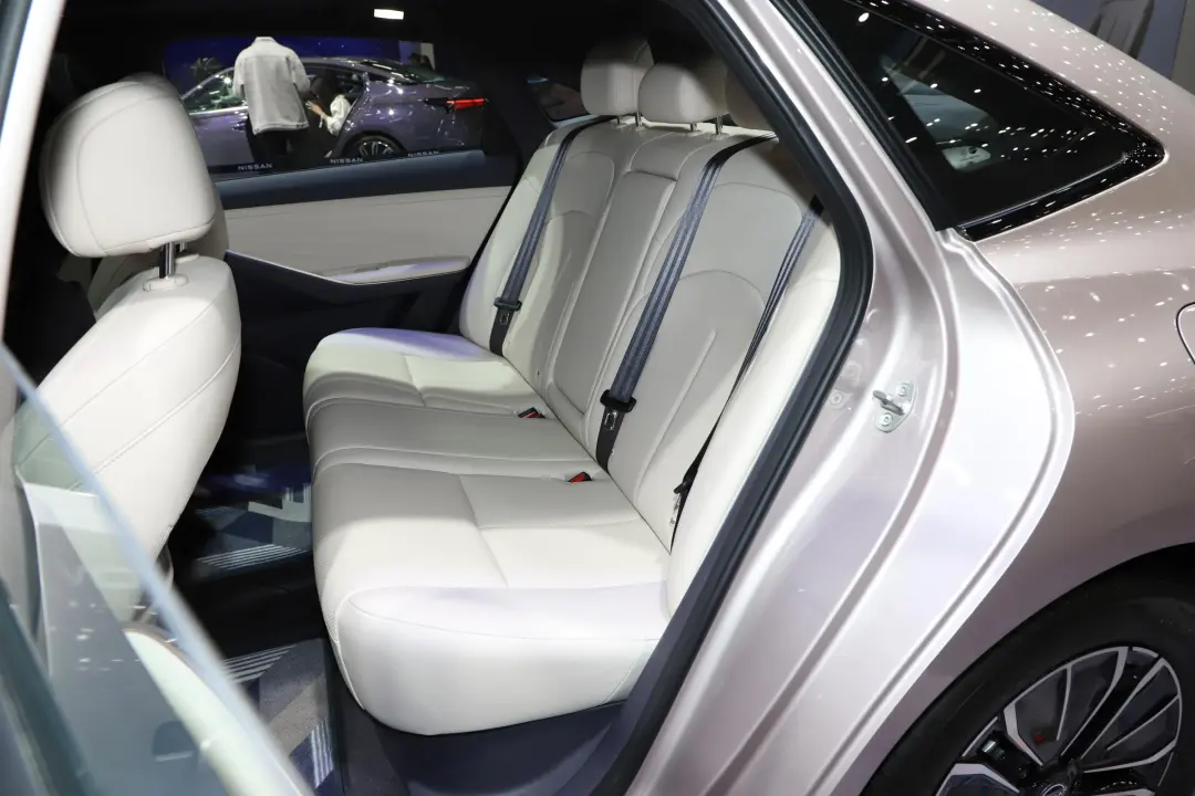 惊爆价来袭!日产N6正式上市,抢购只需9.19万元! 第11张 惊爆价来袭!日产N6正式上市,抢购只需9.19万元! 第11张