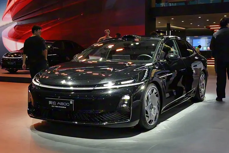 12月新车盘点：合资插混轿车、旗舰MPV、中大型SUV等车型集体亮相  第7张